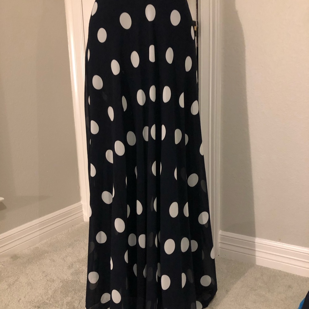 Ann Taylor navy and white polka dot full skirt